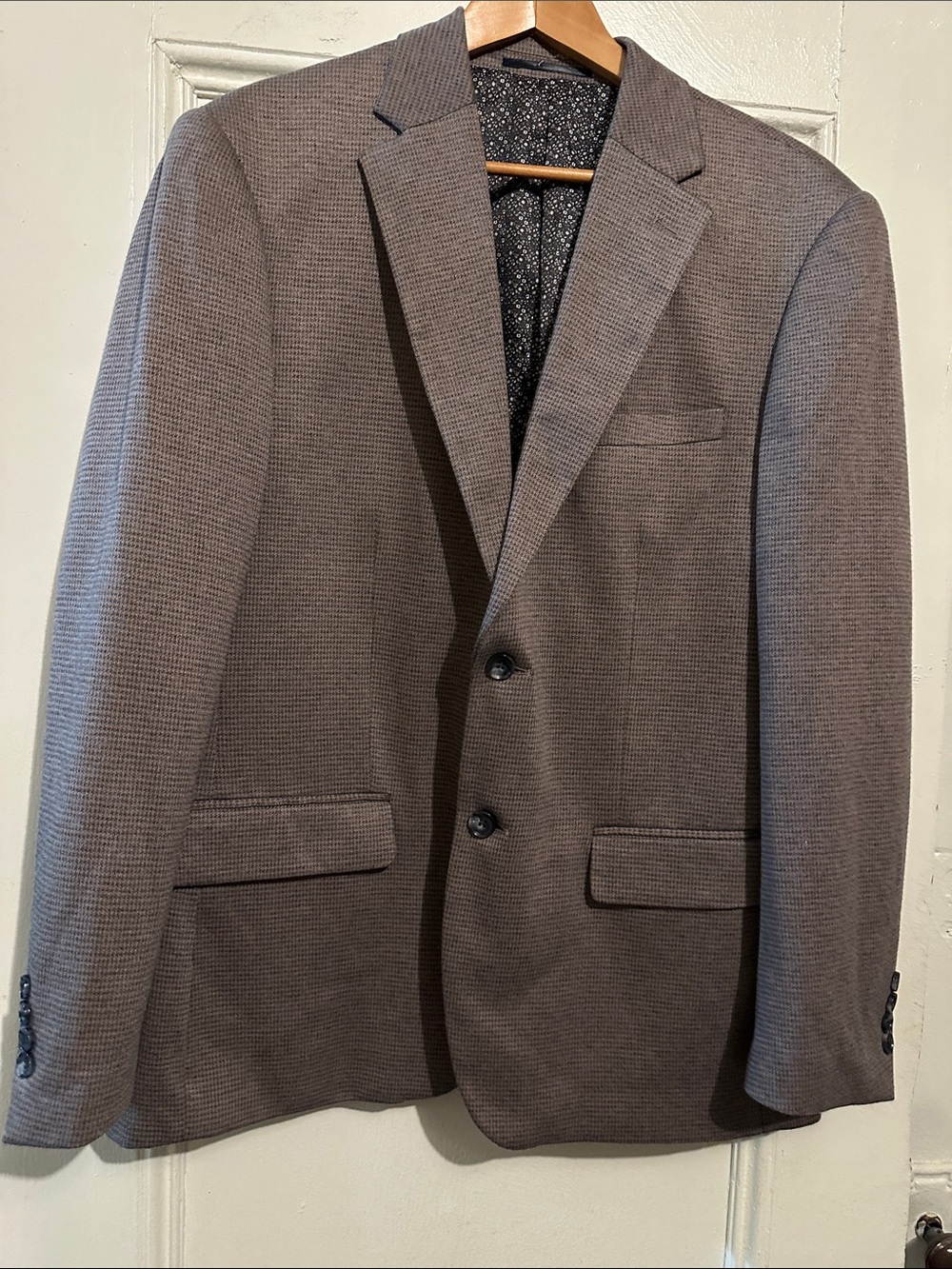 Vintage Duchamp Textured Brown-Gray Blazer. 30”L x 21”W. Size 44L.